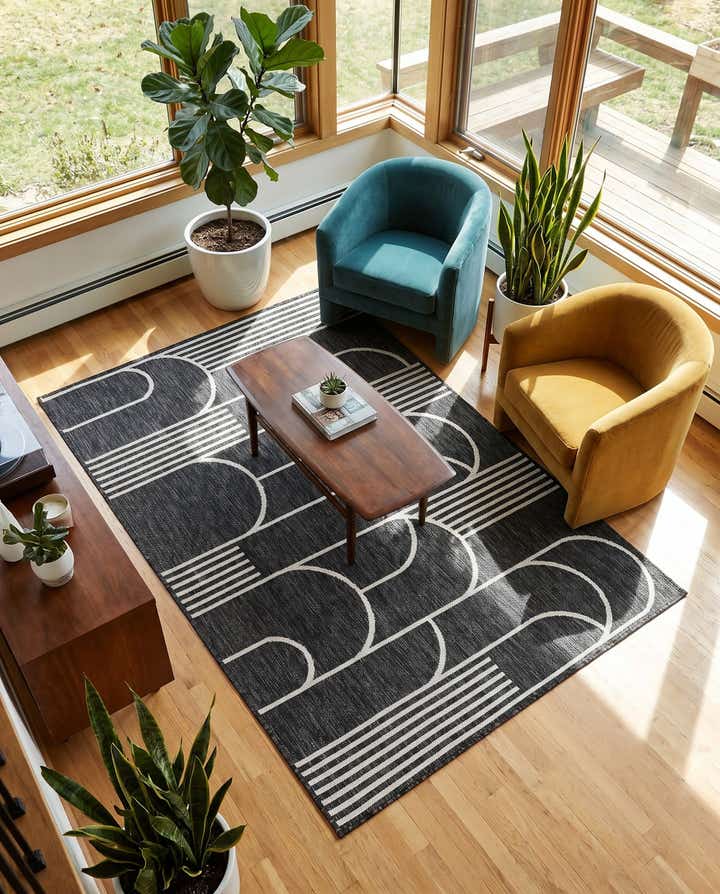 4' x 6' Easy-Clean Modern Indoor / Outdoor Rug