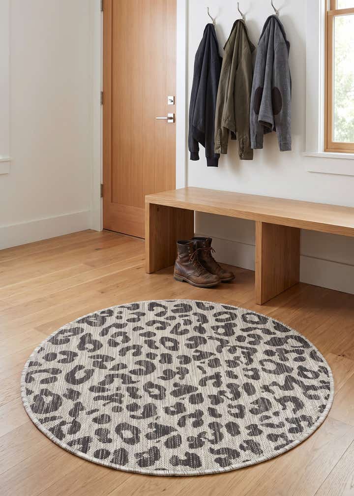 3' x 3' Easy-Clean Safari Indoor / Outdoor Round Rug