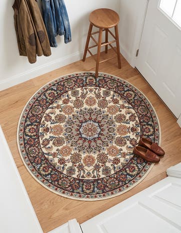 Ivory Easy-Clean Traditional Indoor / Outdoor Round Rug