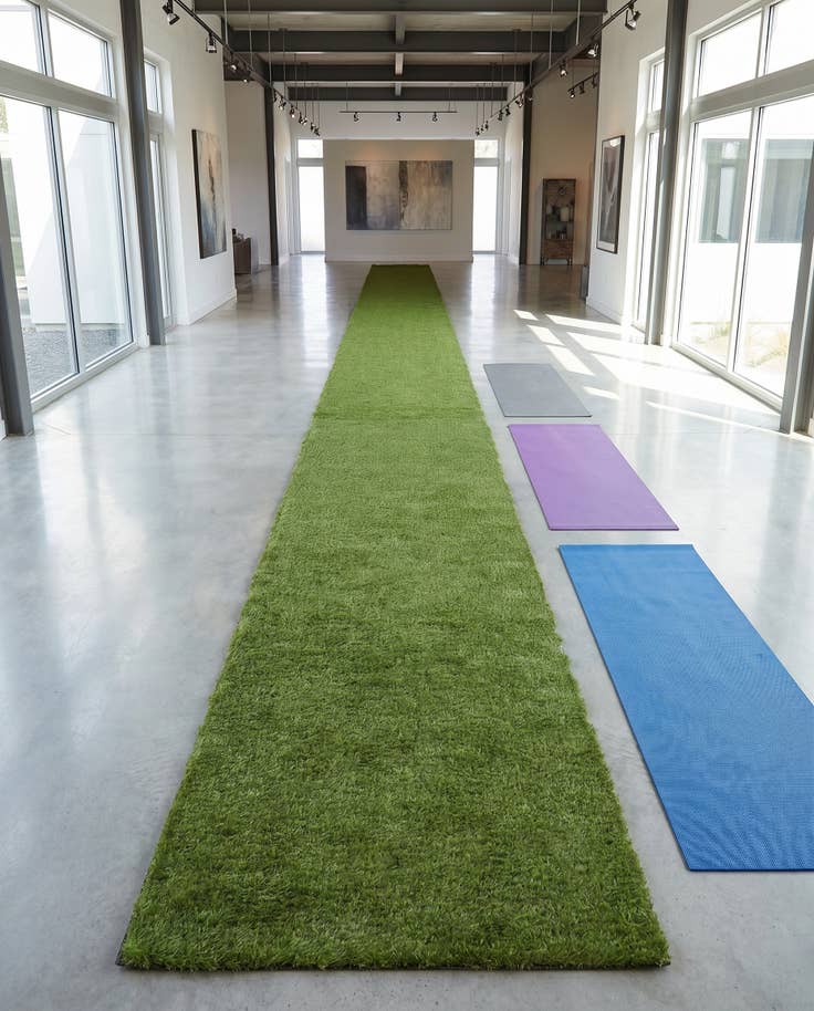 Detail image of 3' 3 x 19' 8 Easy-Clean Grass Indoor / Outdoor Runner Rug