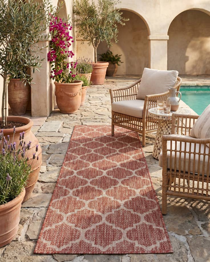 Detail image of 2' x 6' Easy-Clean Lattice Indoor / Outdoor Runner Rug