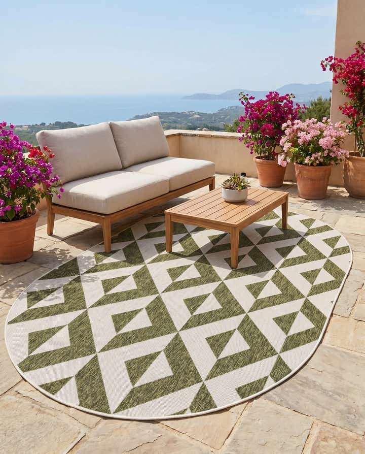 5' 3 x 8' Easy-Clean Jill Zarin Napa Indoor / Outdoor Oval Rug