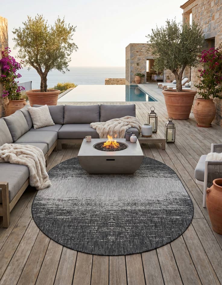 Detail image of 7' 10 x 10' Easy-Clean Modern Indoor / Outdoor Oval Rug