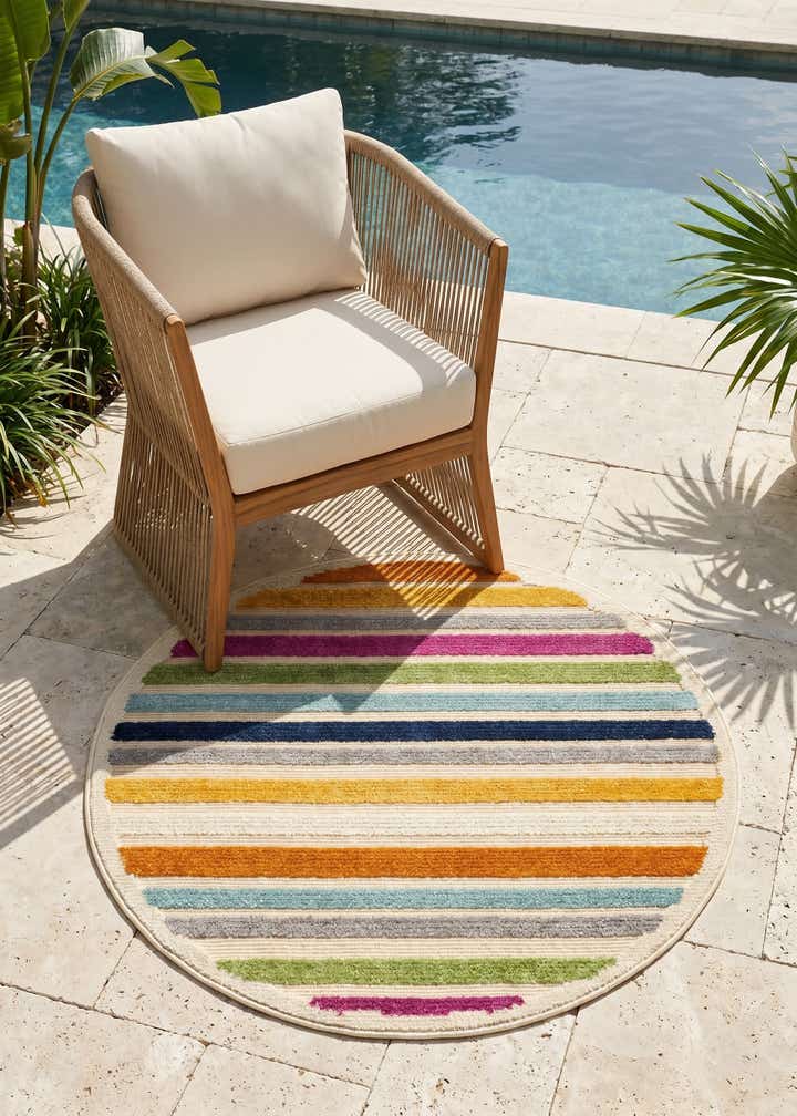 3' 3 x 3' 3 Easy-Clean Aruba Indoor / Outdoor Round Rug