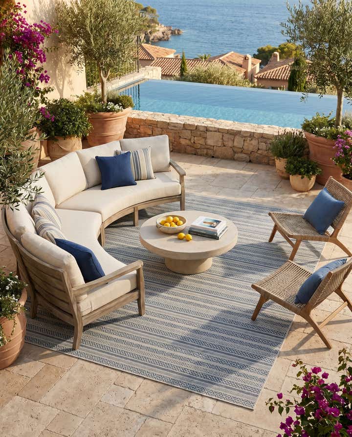 6' x 9' Easy-Clean Striped Indoor / Outdoor Rug