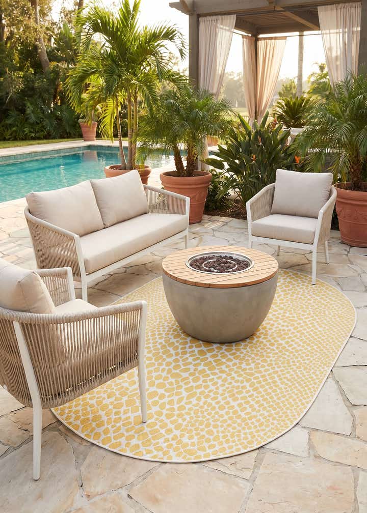 5' 3 x 8' Easy-Clean Jill Zarin Cape Town Indoor / Outdoor Oval Rug
