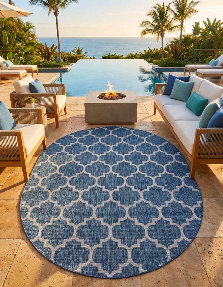 Detail image of 7' 10 x 10' Easy-Clean Lattice Indoor / Outdoor Oval Rug