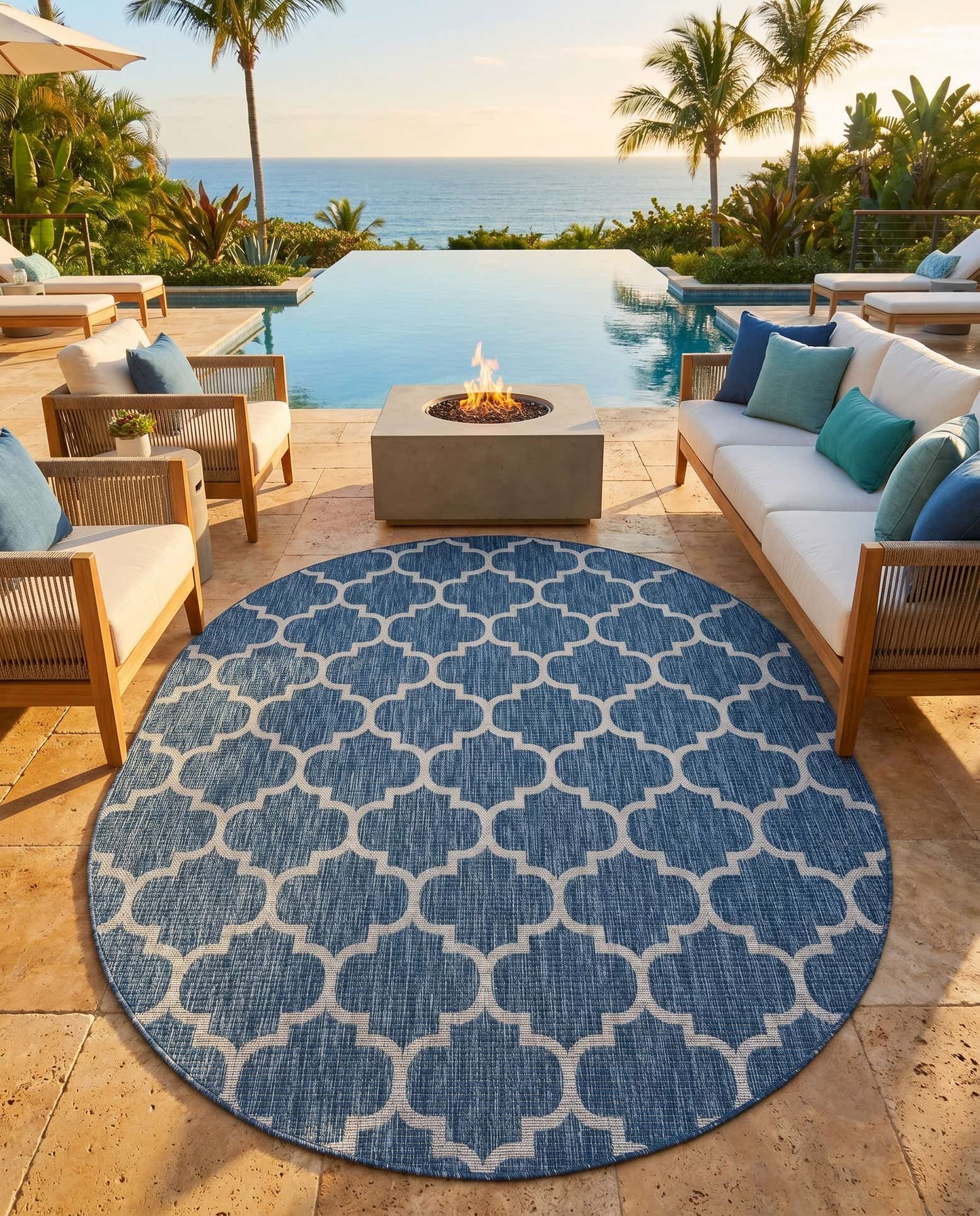 7' 10 x 10' Easy-Clean Trellis Indoor / Outdoor Oval Rug