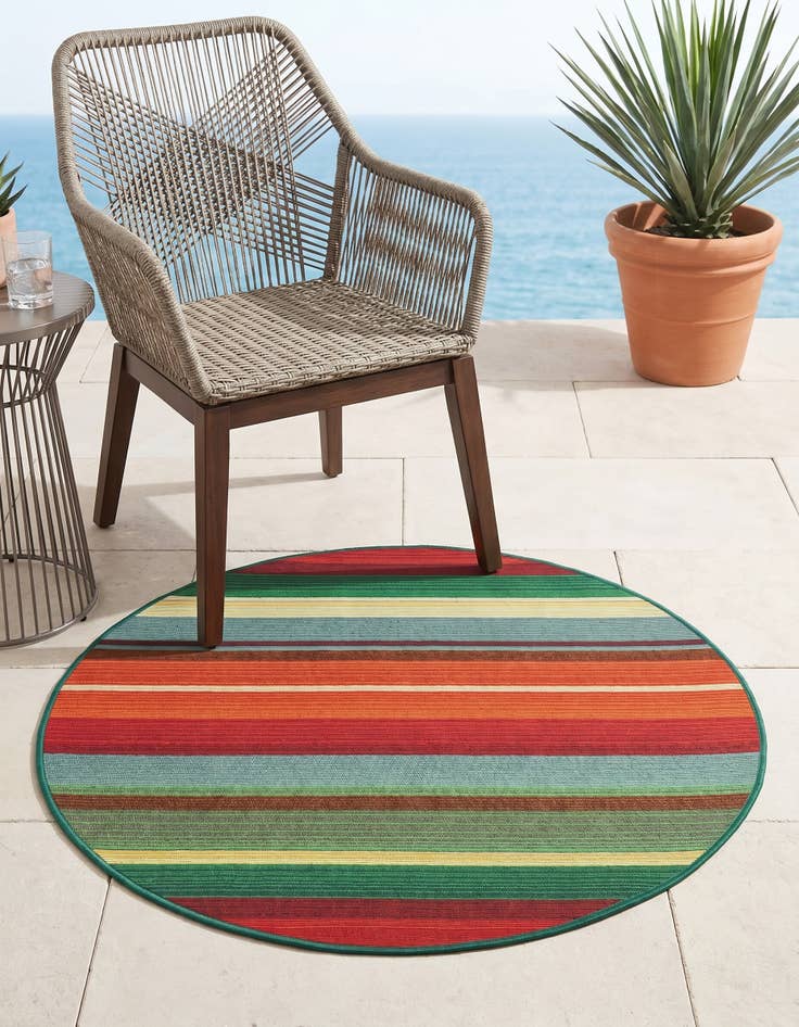 Detail image of 3' x 3' Easy-Clean Modern Indoor / Outdoor Round Rug