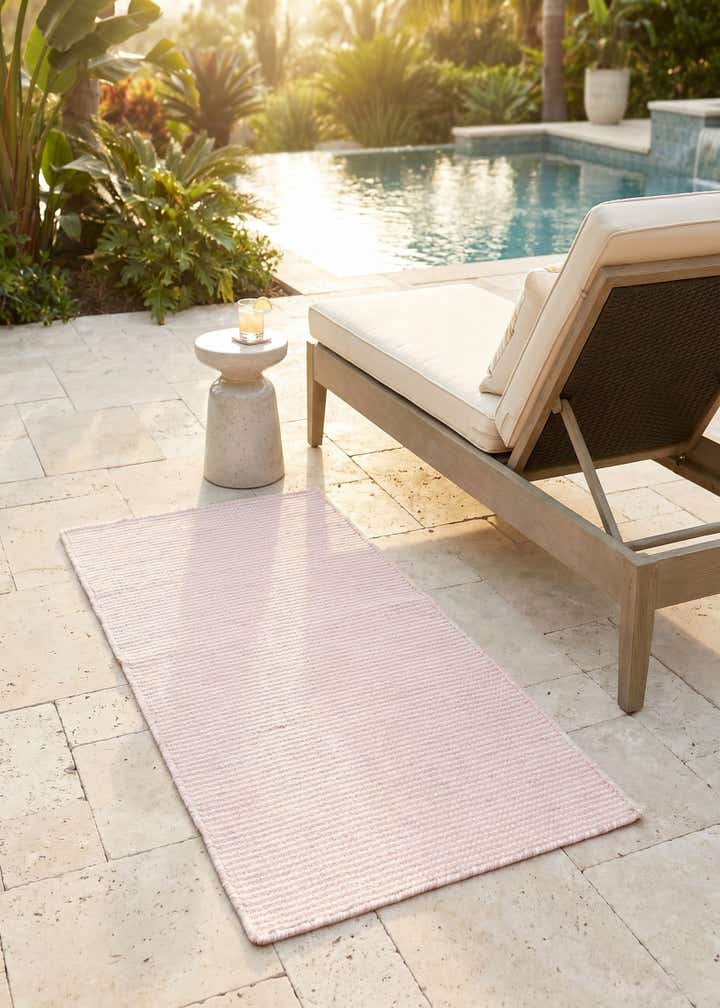 2' x 4' 1 Easy-Clean Jill Zarin Palm Springs Indoor / Outdoor Runner Rug