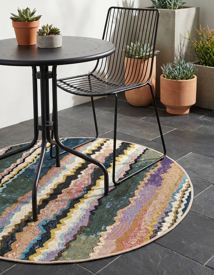 Detail image of 3' x 3' Easy-Clean Modern Indoor / Outdoor Round Rug