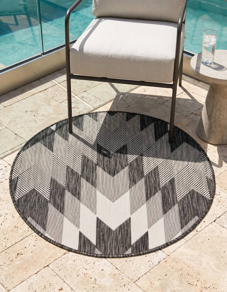 Detail image of 3' x 3' Easy-Clean Modern Indoor / Outdoor Round Rug