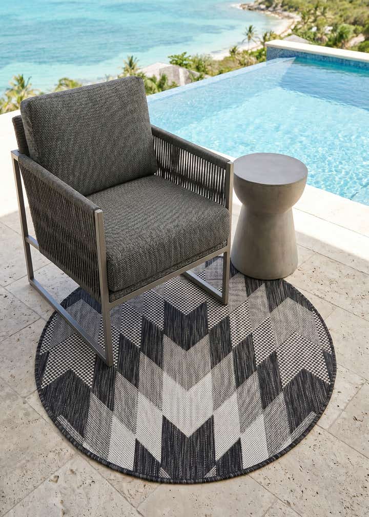 3' x 3' Easy-Clean Modern Indoor / Outdoor Round Rug