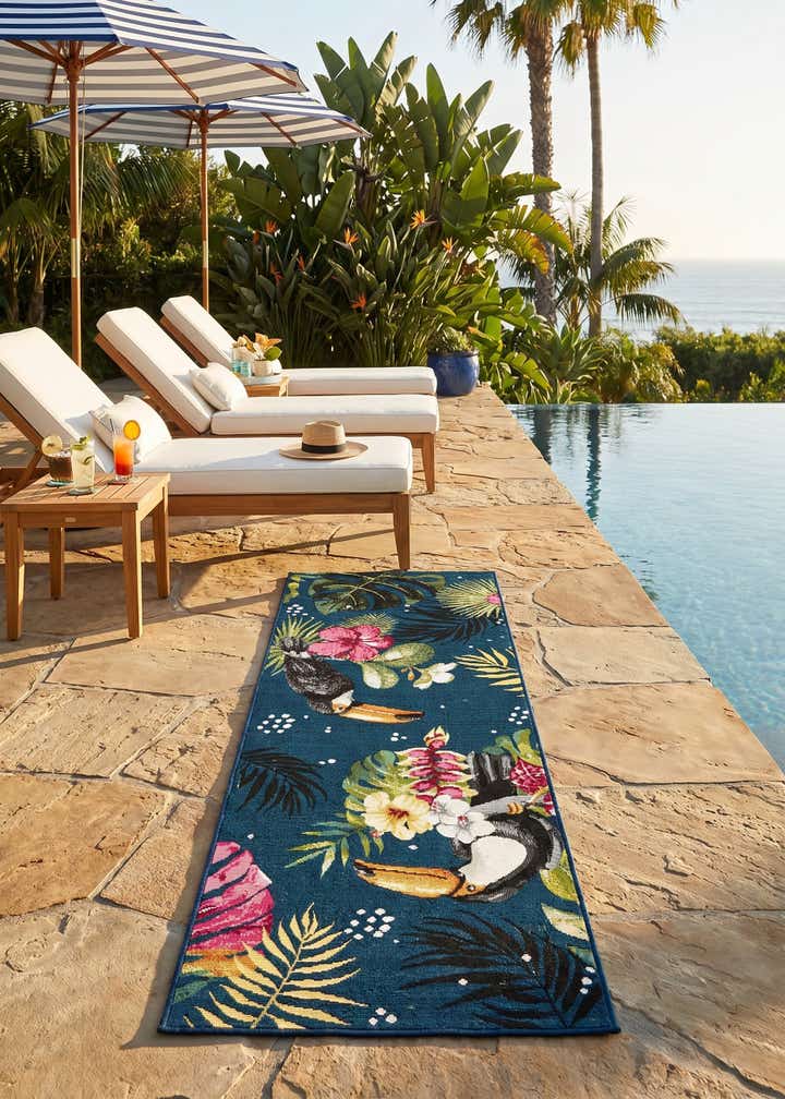 2' x 6' Easy-Clean Botanical Indoor / Outdoor Runner Rug