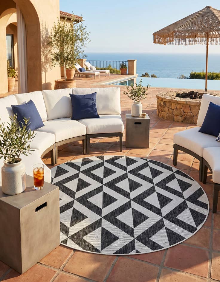Detail image of 5' 3 x 5' 3 Easy-Clean Jill Zarin Napa Indoor / Outdoor Round Rug
