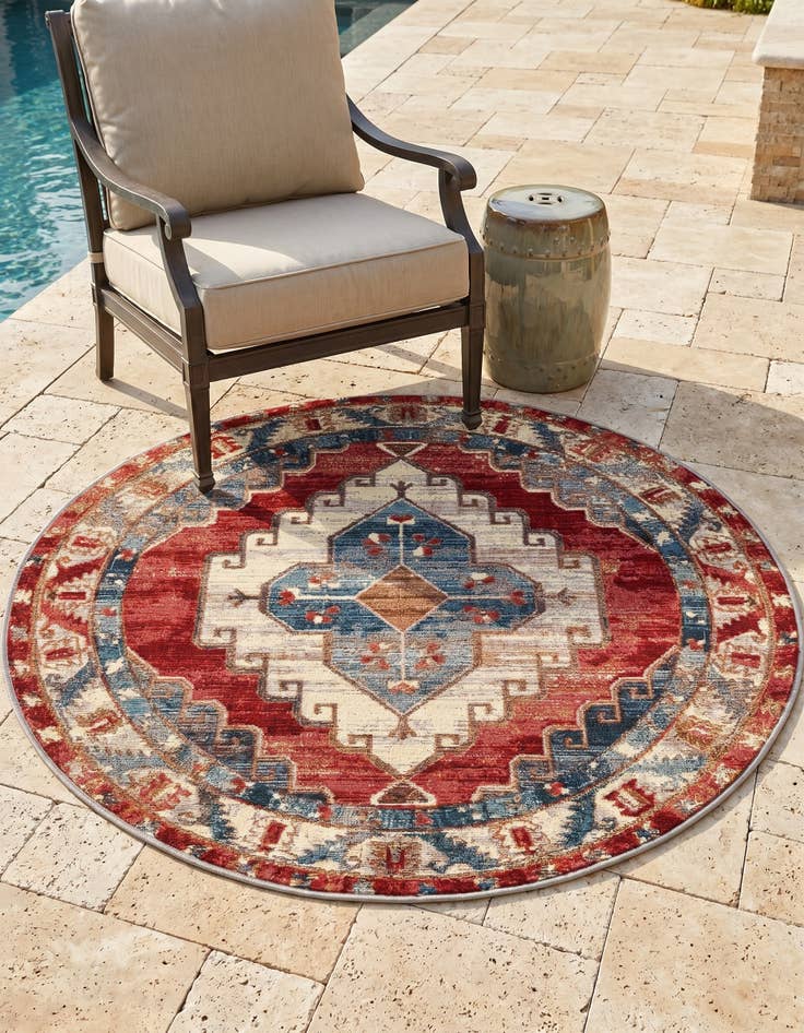 Detail image of 4' x 4' Easy-Clean Traditional Indoor / Outdoor Round Rug