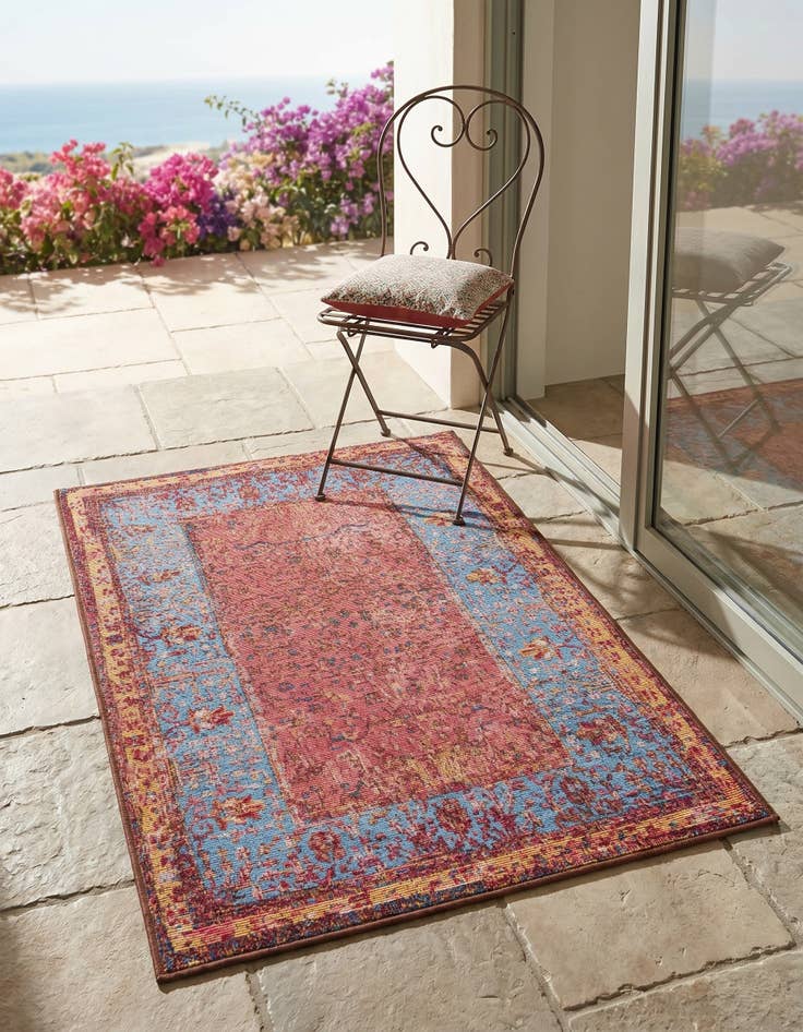 Detail image of 2' x 3' 1 Easy-Clean Traditional Indoor / Outdoor Rug
