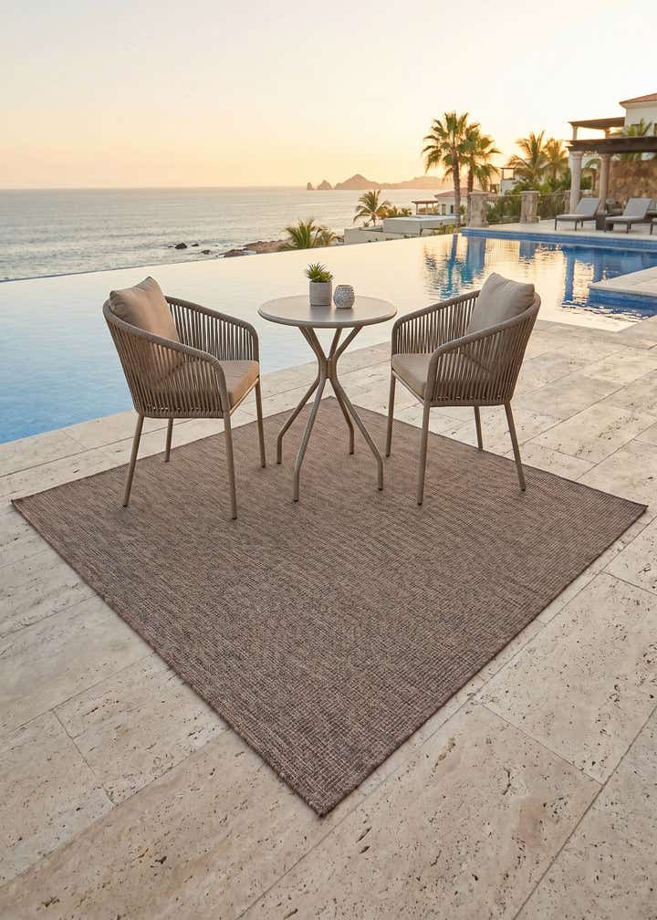 6' x 6' Easy-Clean Solid Indoor / Outdoor Square Rug