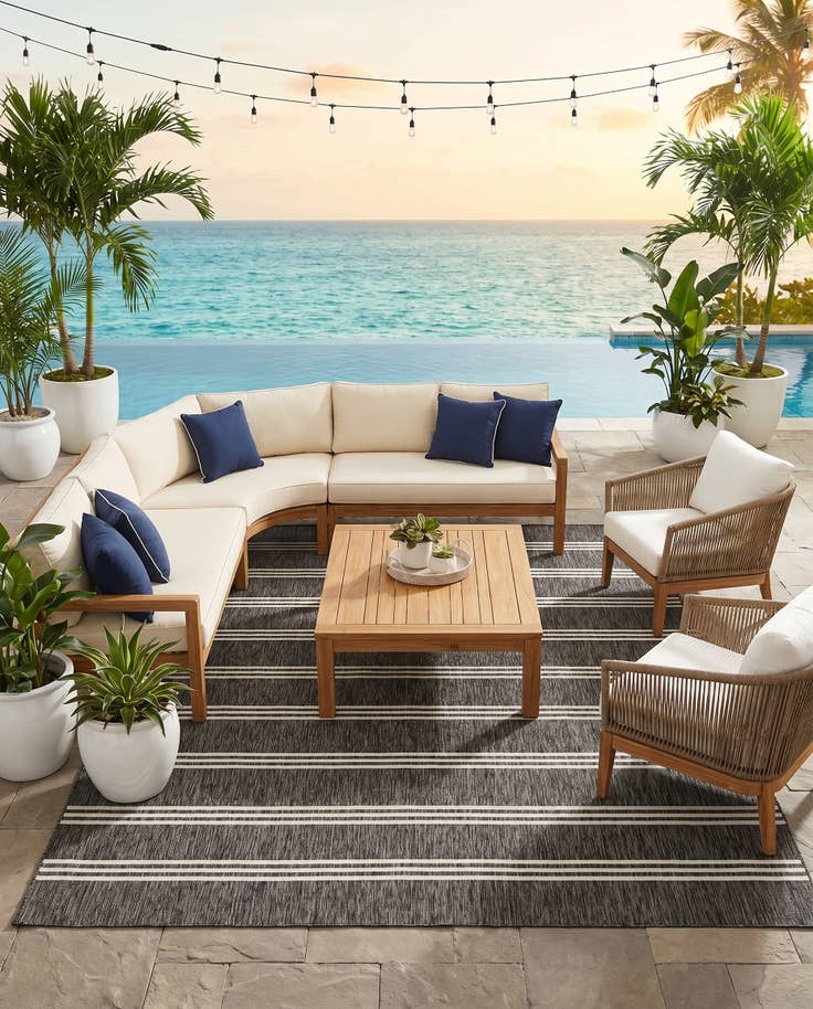 Detail image of 10' x 13' Easy-Clean Jill Zarin Anguilla Indoor / Outdoor Rug