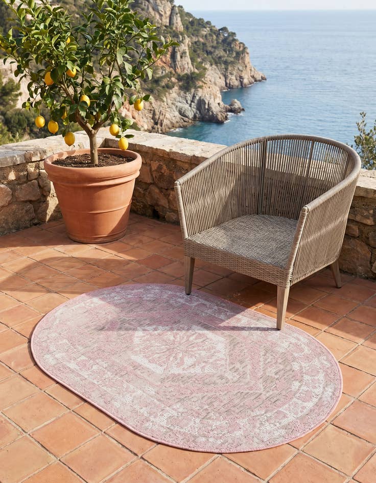 Detail image of 3' x 5' 3 Easy-Clean Traditional Indoor / Outdoor Oval Rug