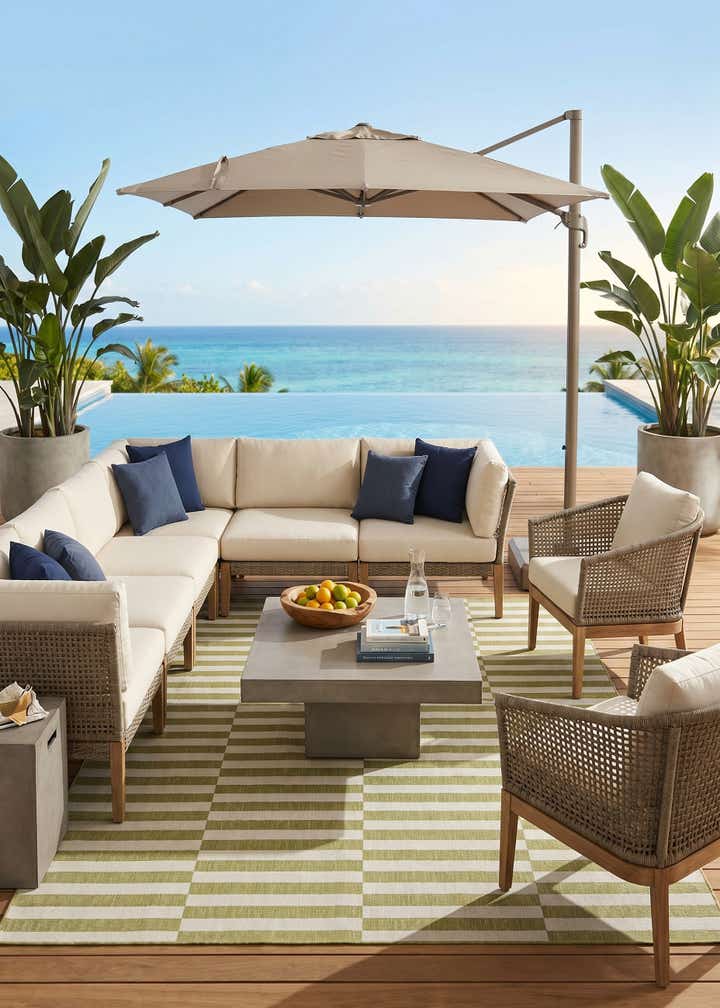 7' 10 x 10' Easy-Clean Striped Indoor / Outdoor Rug