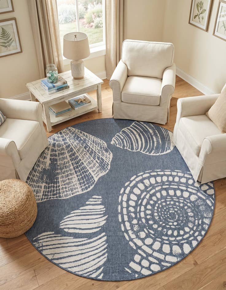 Detail image of 7' x 7' Easy-Clean Coastal Indoor / Outdoor Round Rug