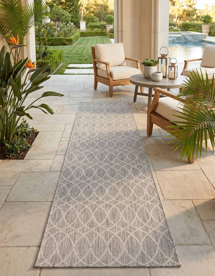 Detail image of 2' 7 x 10' Easy-Clean Trellis Indoor / Outdoor Runner Rug