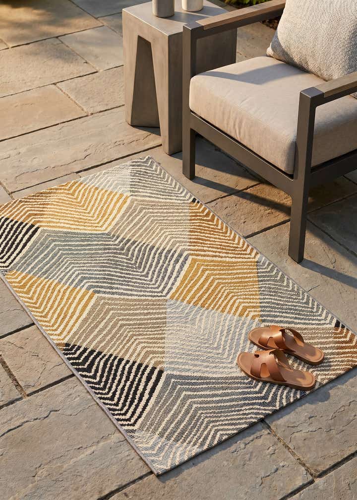 2' x 3' Easy-Clean Modern Indoor / Outdoor Rug