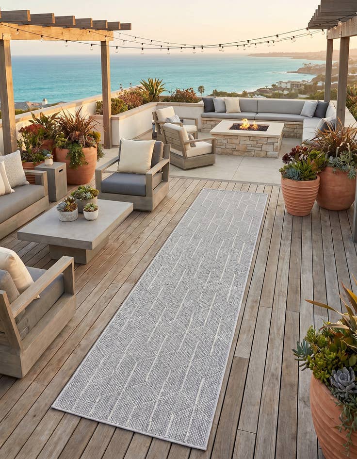 Detail image of 2' x 8' Easy-Clean Trellis Indoor / Outdoor Runner Rug