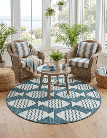 4' 1 x 4' 1 Easy-Clean Coastal Indoor / Outdoor Round Rug