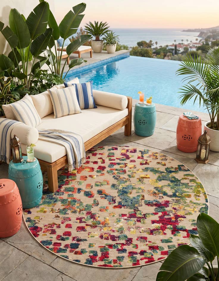 Detail image of 6' x 6' Easy-Clean Casablanca Indoor / Outdoor Round Rug