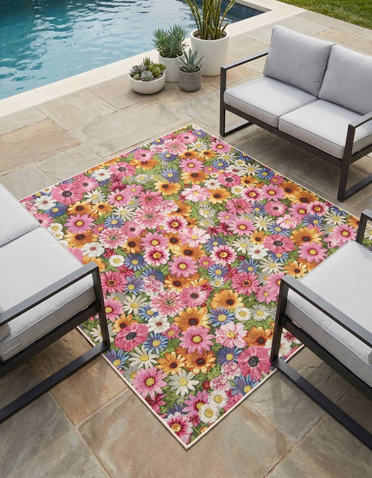 Detail image of 5' 3 x 5' 3 Easy-Clean Botanical Indoor / Outdoor Square Rug