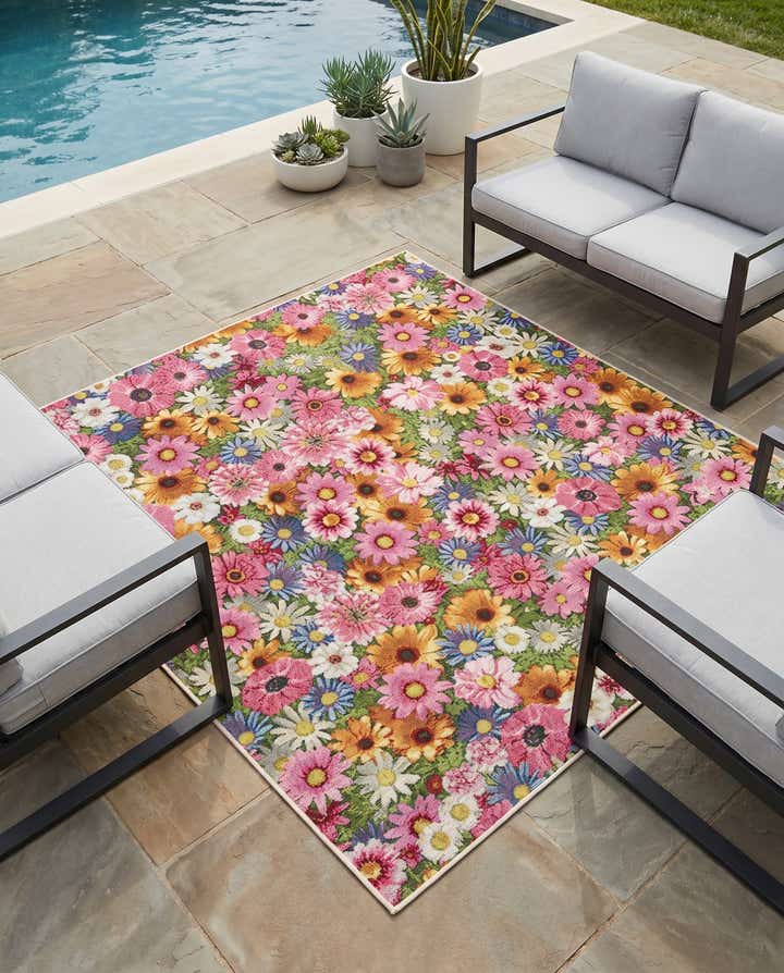 5' 3 x 5' 3 Easy-Clean Botanical Indoor / Outdoor Square Rug