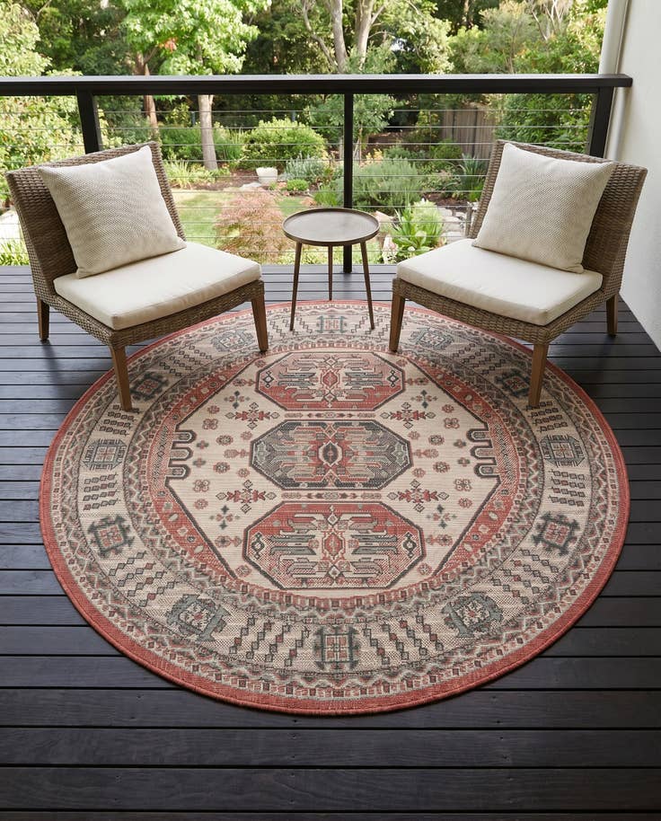 Detail image of 5' x 5' Easy-Clean Traditional Indoor / Outdoor Round Rug