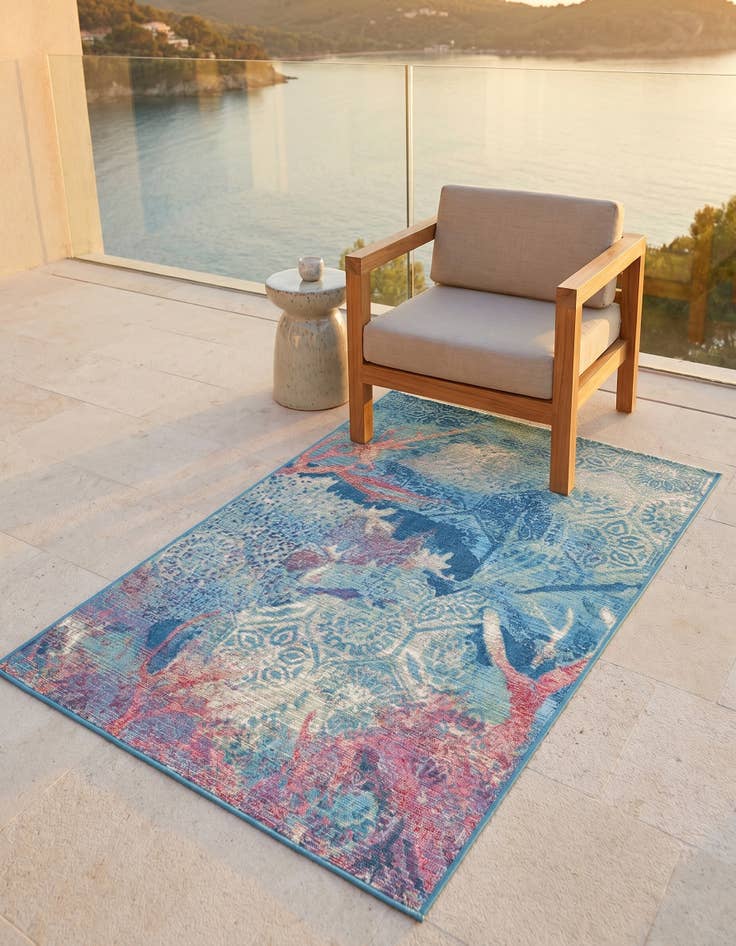Detail image of 3' 3 x 5' 3 Easy-Clean Coastal Indoor / Outdoor Rug