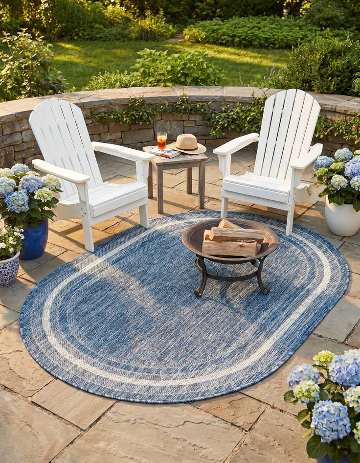 Detail image of 3' x 5' 3 Easy-Clean Border Indoor / Outdoor Oval Rug