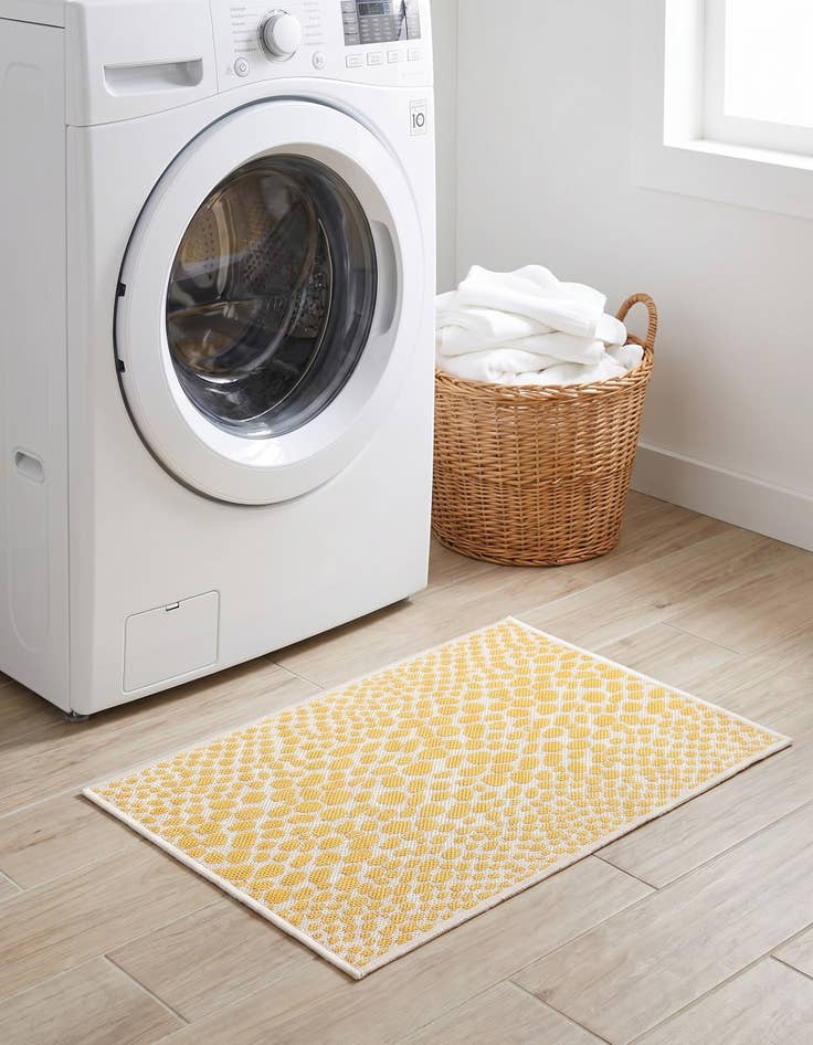 Detail image of 2' x 3' Easy-Clean Jill Zarin Cape Town Indoor / Outdoor Rug