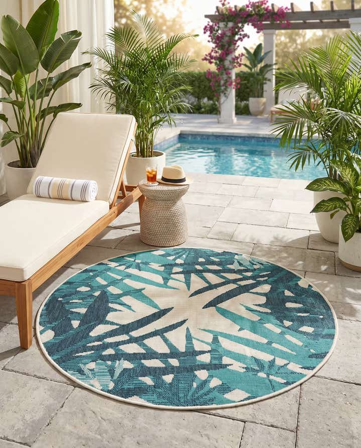 4' x 4' Easy-Clean Botanical Indoor / Outdoor Round Rug