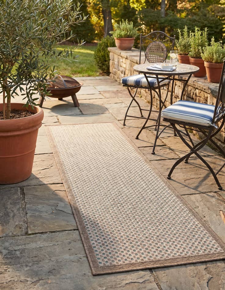 Detail image of 2' x 5' Easy-Clean Border Indoor / Outdoor Runner Rug