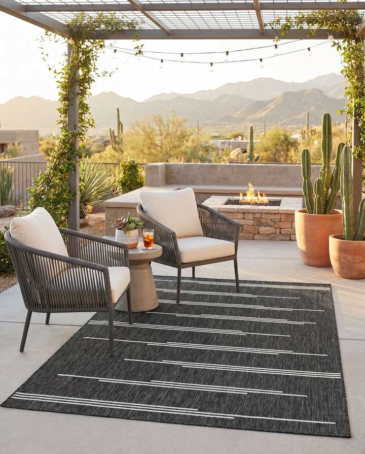 5' 3 x 8' Easy-Clean Modern Indoor / Outdoor Rug