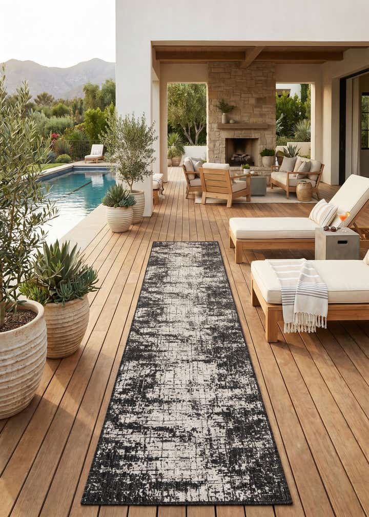 2' 7 x 12' Easy-Clean Modern Indoor / Outdoor Runner Rug