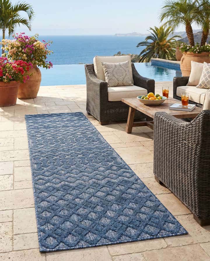 2' x 8' Easy-Clean Trellis Textured Indoor / Outdoor Runner Rug