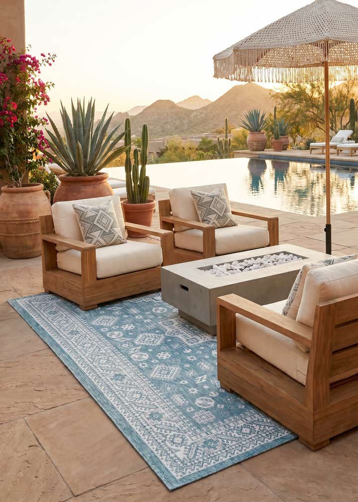 7' 10 x 11' Easy-Clean Aztec Indoor / Outdoor Rug