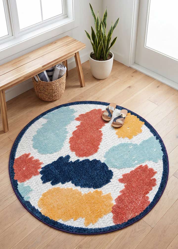 3' 3 x 3' 3 Easy-Clean Belize Indoor / Outdoor Round Rug