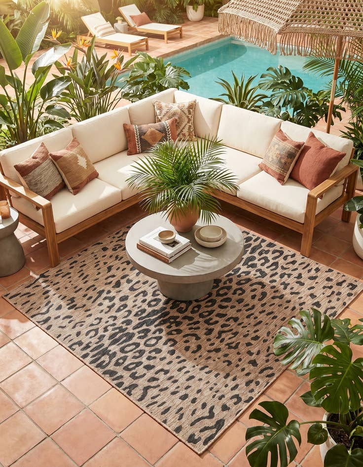 Detail image of 6' x 6' Easy-Clean Safari Indoor / Outdoor Square Rug