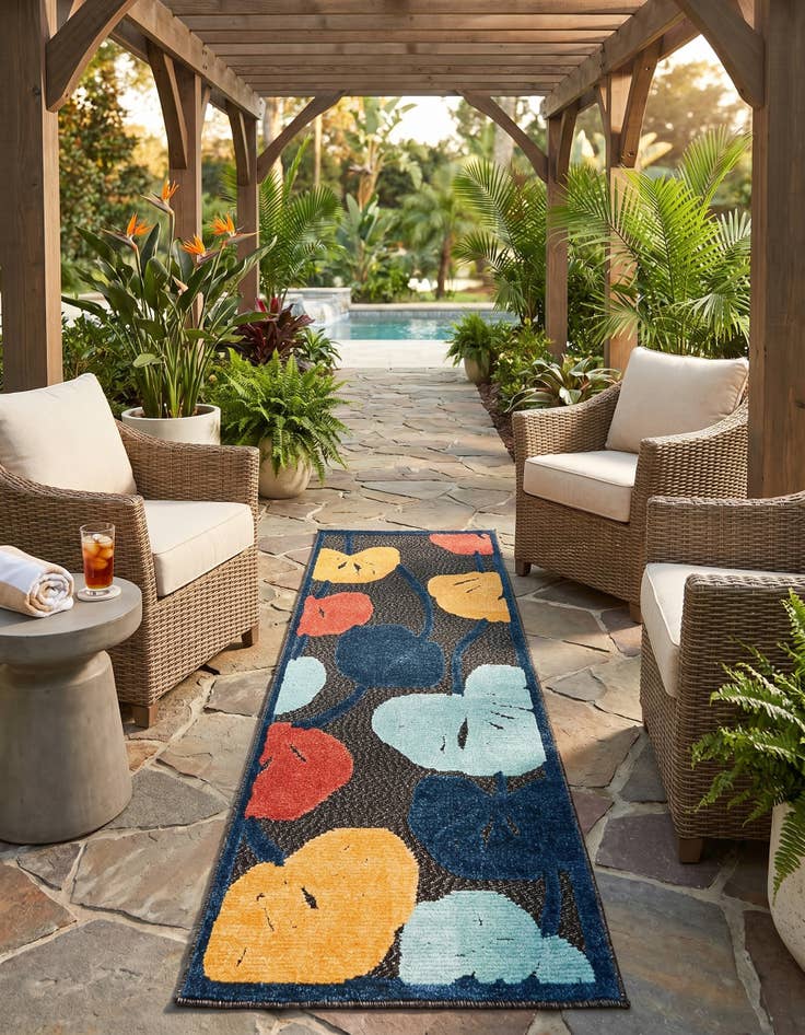 Detail image of 2' x 6' Easy-Clean Belize Indoor / Outdoor Runner Rug