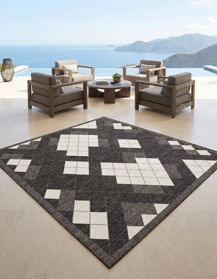 Detail image of 7' 10 x 7' 10 Easy-Clean Modern Indoor / Outdoor Square Rug
