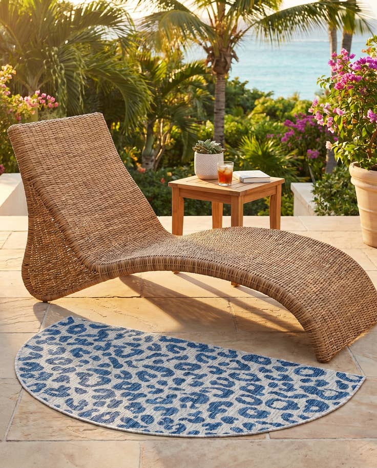 Detail image of 2' 7 x 4' Easy-Clean Safari Indoor / Outdoor Hearth Rug