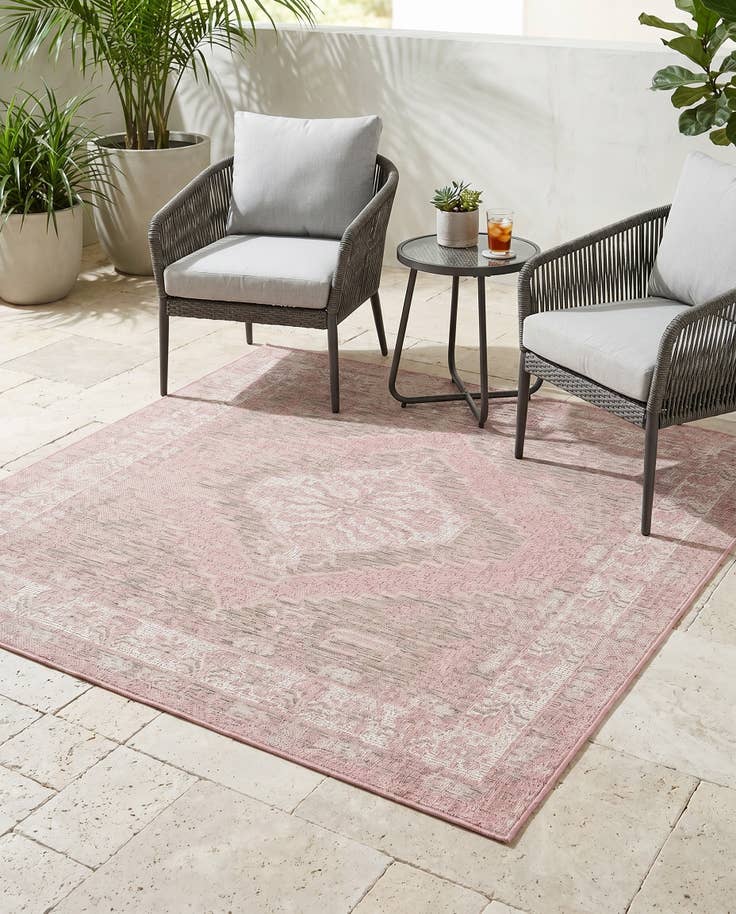 Detail image of 5' 3 x 5' 3 Easy-Clean Traditional Indoor / Outdoor Square Rug