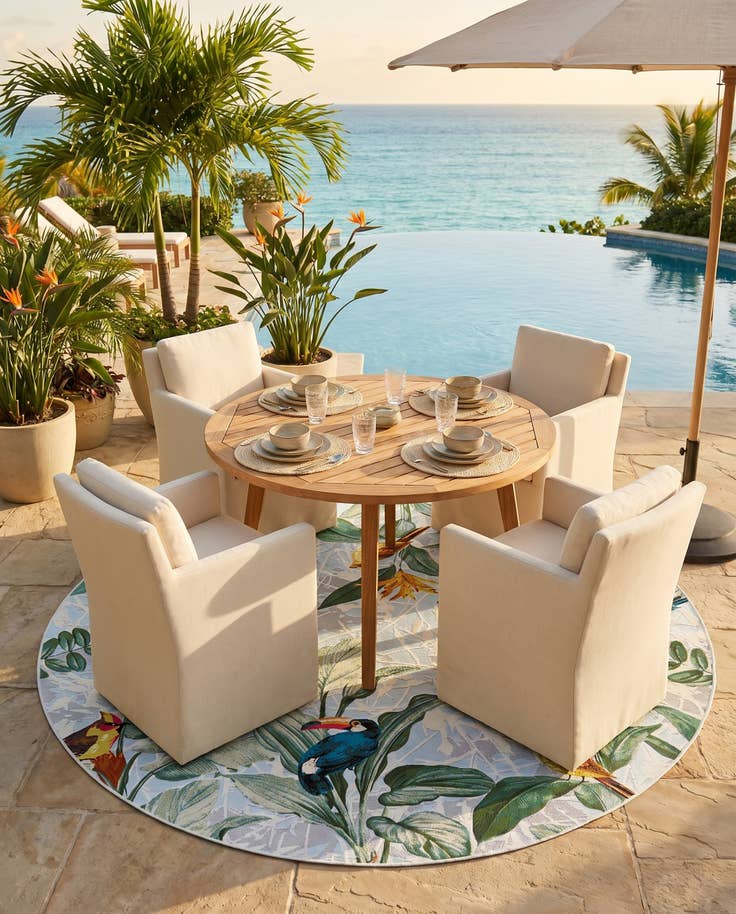 Detail image of 7' 10 x 7' 10 Easy-Clean Botanical Indoor / Outdoor Round Rug